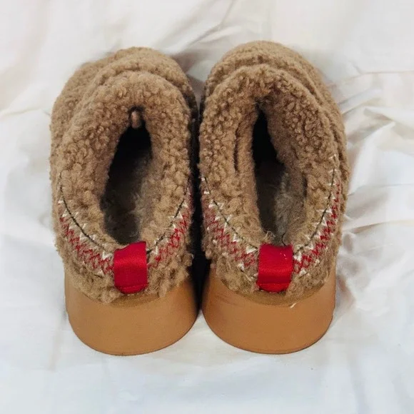 UGG Tazz Slipper Chestnut Platform Sheepskin Women Clog Sz 8/39 - Picture 3 of 4
